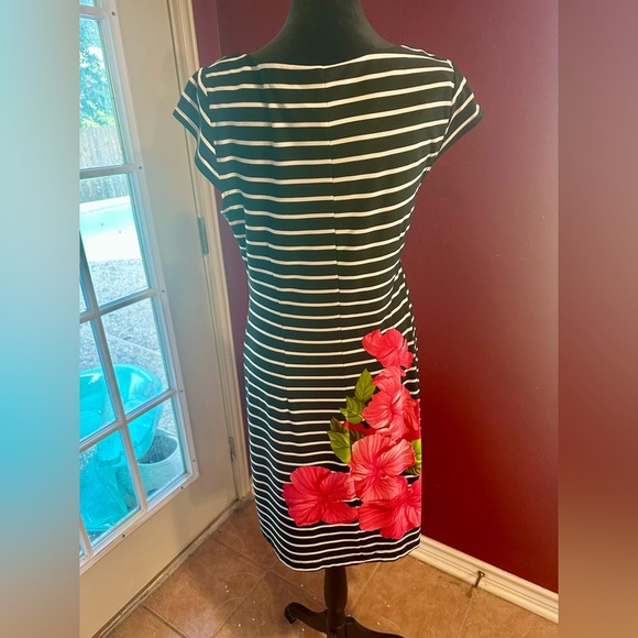 Madison Leigh Petite 12P Striped Floral Dress Black White Pink Cap Sleeve - Picture 7 of 9